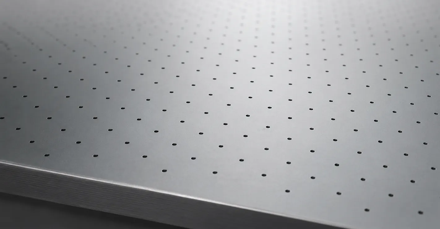 Piano aspirato con microfori per il bloccaggio del materiale durante la stampa